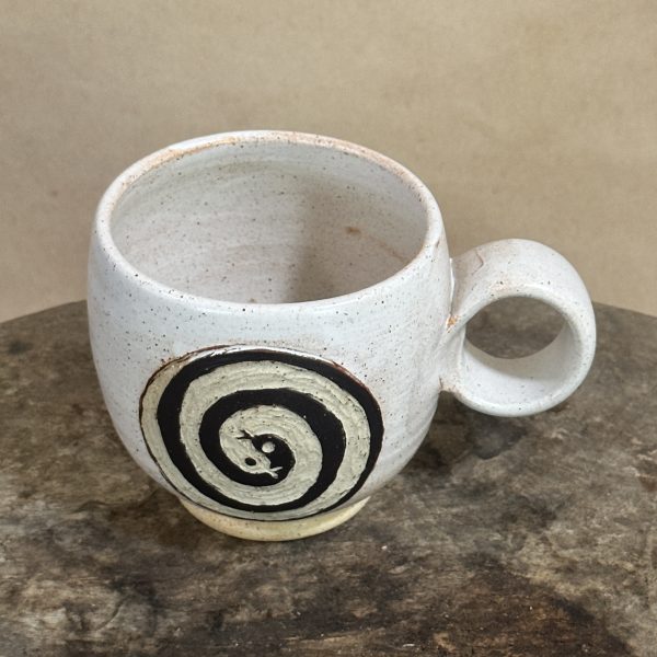 Japa Yin Yang Snake Mug - Image 2